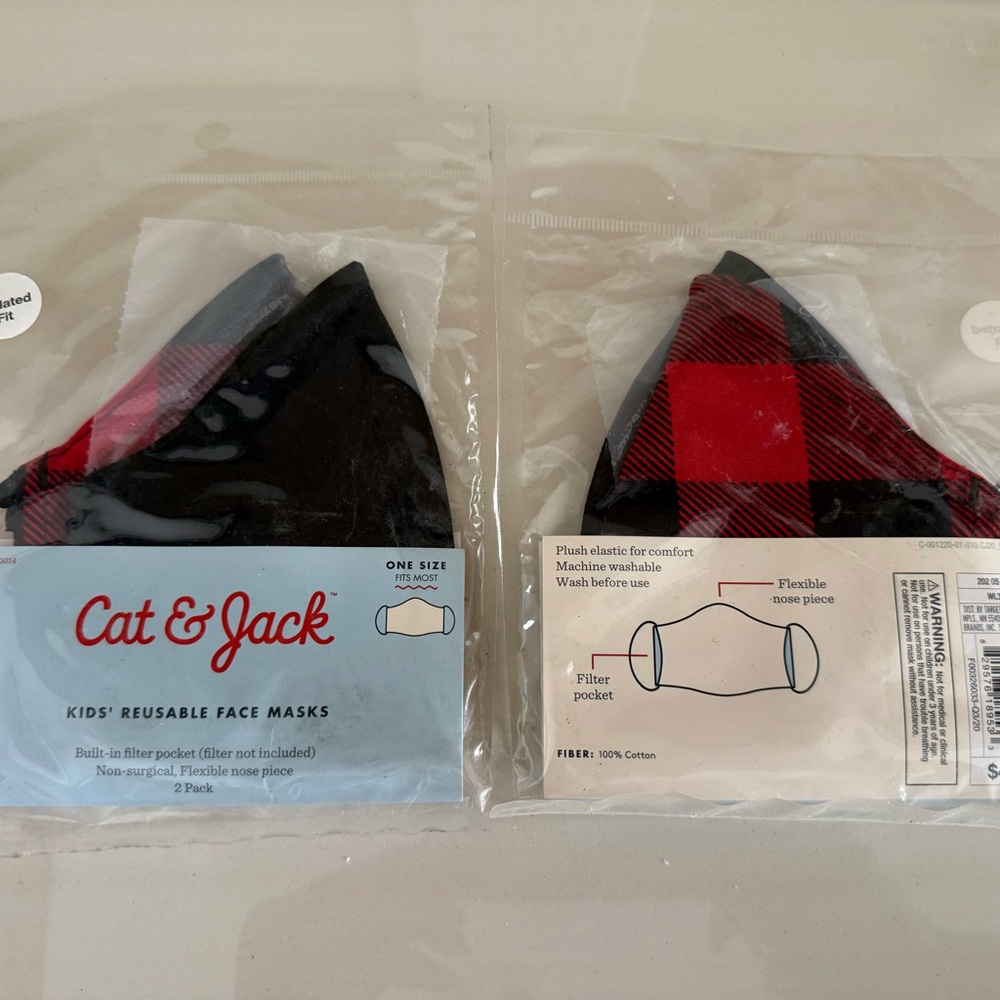 Cat & Jack kids osfm Red Black Plaid Face Masks solid black 8 - 4 packs new